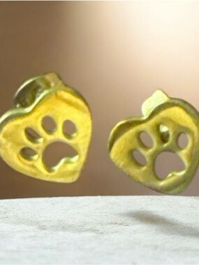 Heart Paw Cutout Stud Earrings in Gold Tone